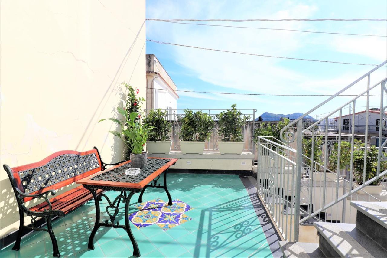 Mary'S Apartments - De Vivo Realty 마사루브렌세 외부 사진