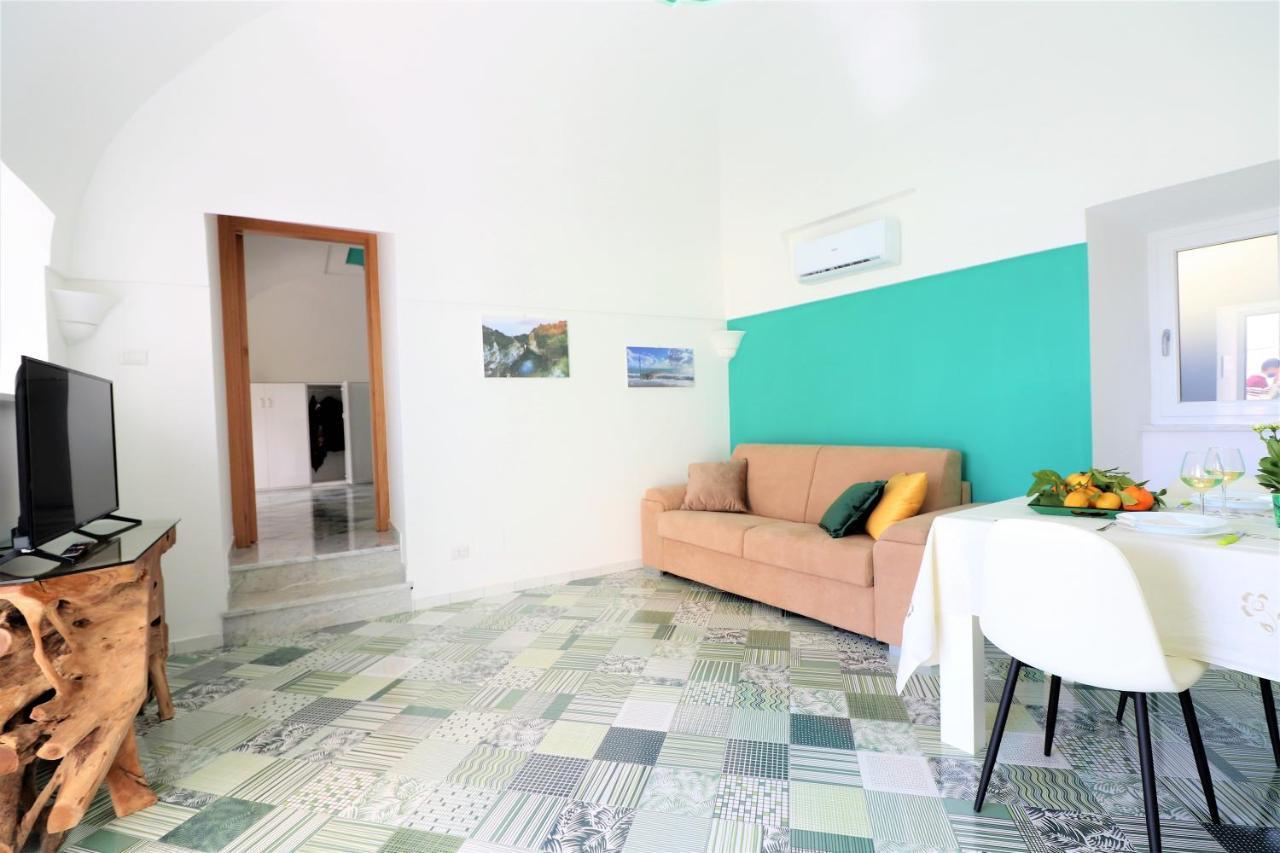 Mary'S Apartments - De Vivo Realty 마사루브렌세 외부 사진